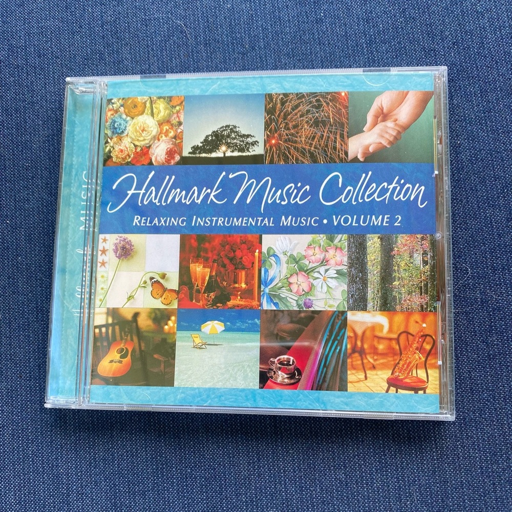 Hallmark 💿5/$10 Bundle Sale